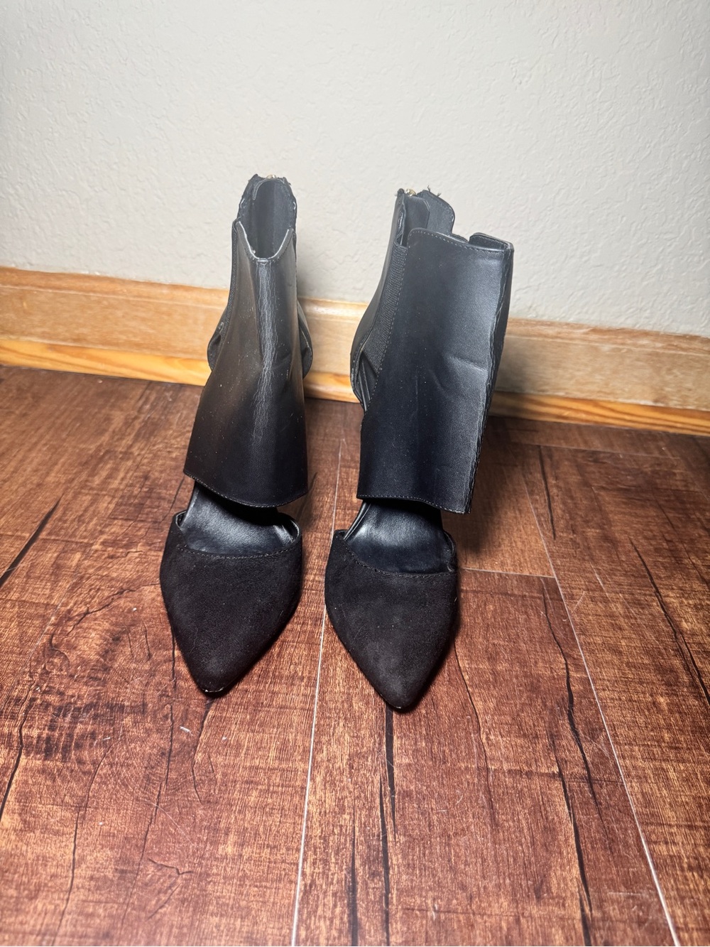 Bebe Women's Black Pointed-Toe Ankle Heels